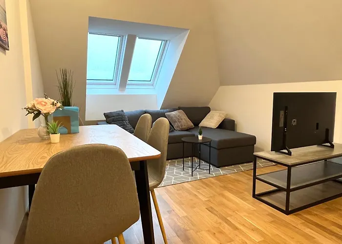 Apartman Free Parking / Brandnew With Air Condition And Balcony Bécs