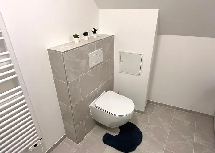 Free Parking / Brandnew With Air Condition And Balcony