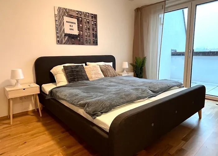 Free Parking / Brandnew With Air Condition And Balcony * Bécs