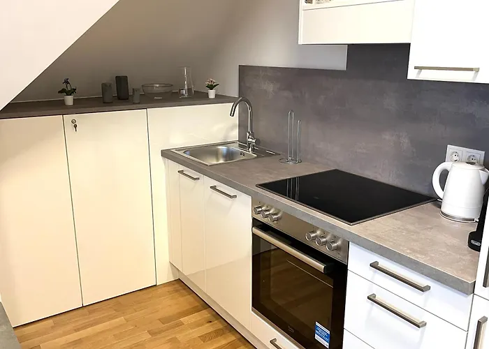 Free Parking / Brandnew With Air Condition And Balcony Apartman *