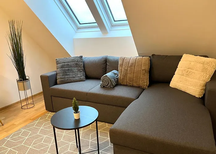 Free Parking / Brandnew With Air Condition And Balcony Apartman